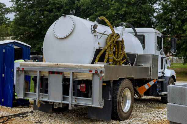 Best Porta potty rental near me  in Oblong, IL